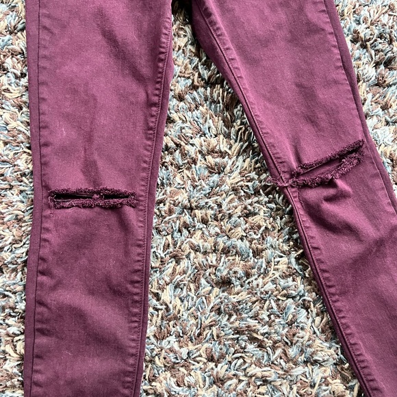 Bullhead Hi Rise Ripped Jeans - Picture 2 of 4